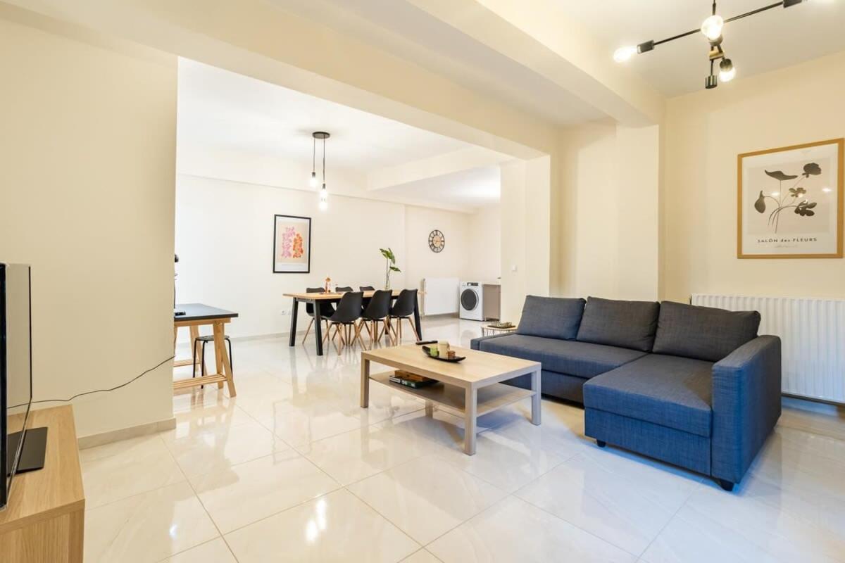 Escape To Kalamata's Old Your Urban Oasis Apartament *